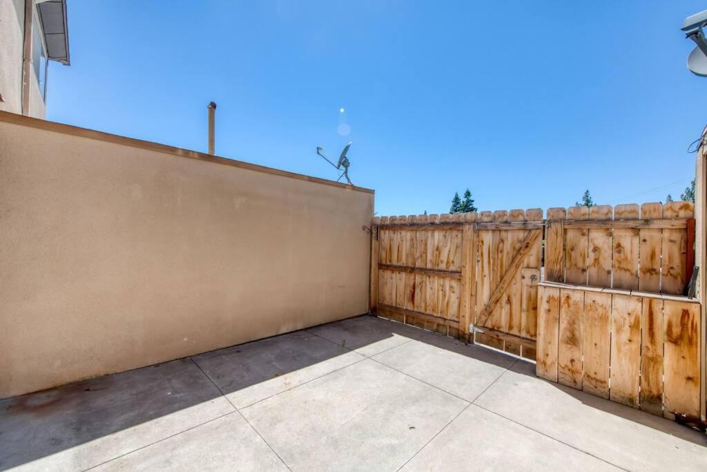 Lovely 2 Bedroom In Quiet Location